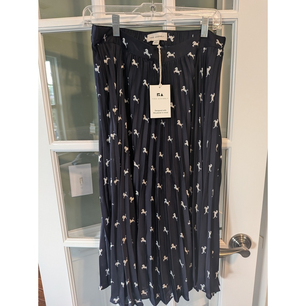 Free Assembly Womens Black and White Horse Print Pleated Midi Skirt Size M NWT
